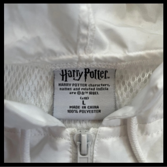 Harry Potter Hogwarts windbreaker - Picture 2 of 7